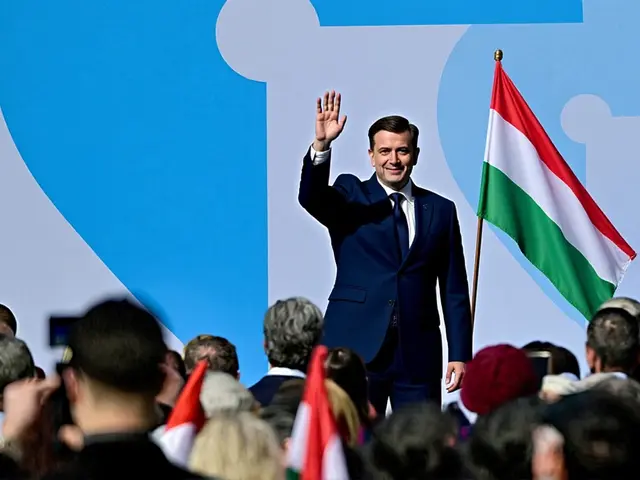 „Jednou za 500 let“: Macinka v Maďarsku otevřeně velebil Orbánovi