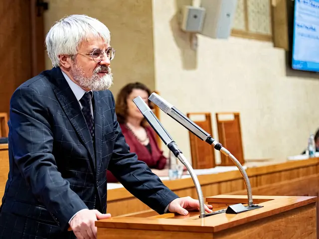 Vláda žádá Ústavní soud o zamítnutí žaloby Petra Pavla