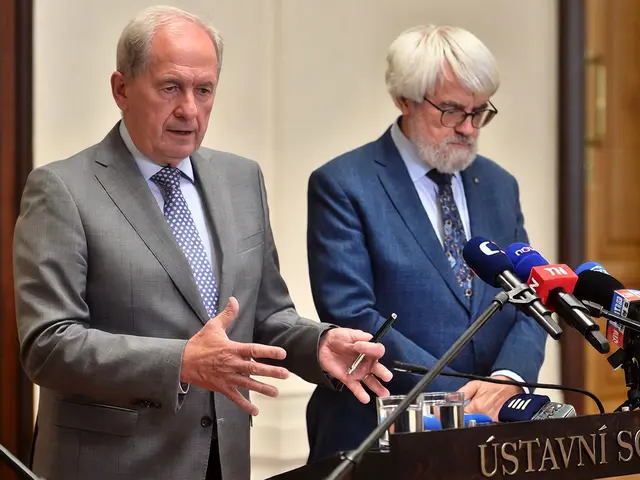 Ústavní soud přikázal: Pavel musí na summit NATO do Ankary